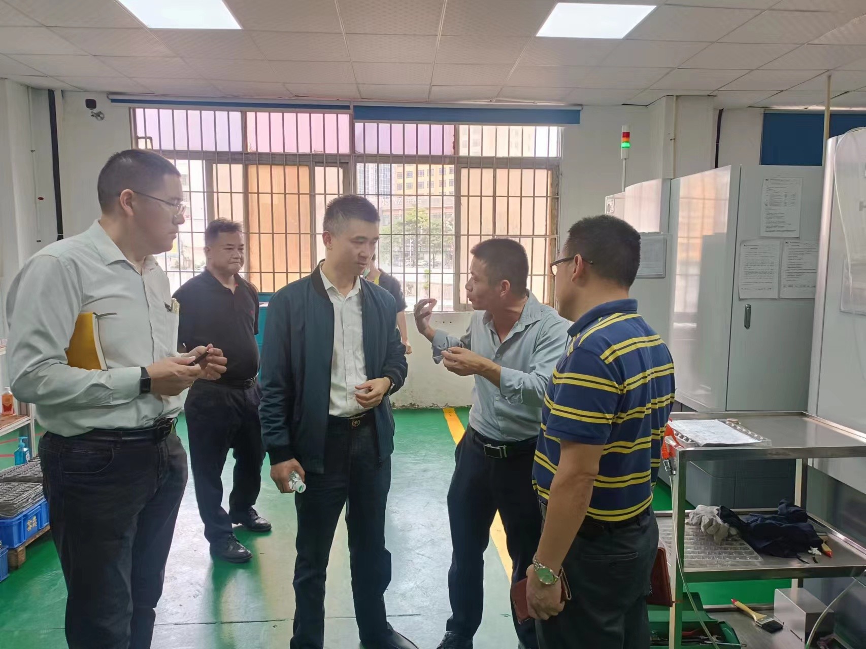 熱烈歡迎區(qū)政府領(lǐng)導(dǎo)帶隊(duì)走訪企業(yè)，鼓勵(lì)數(shù)字化轉(zhuǎn)型！